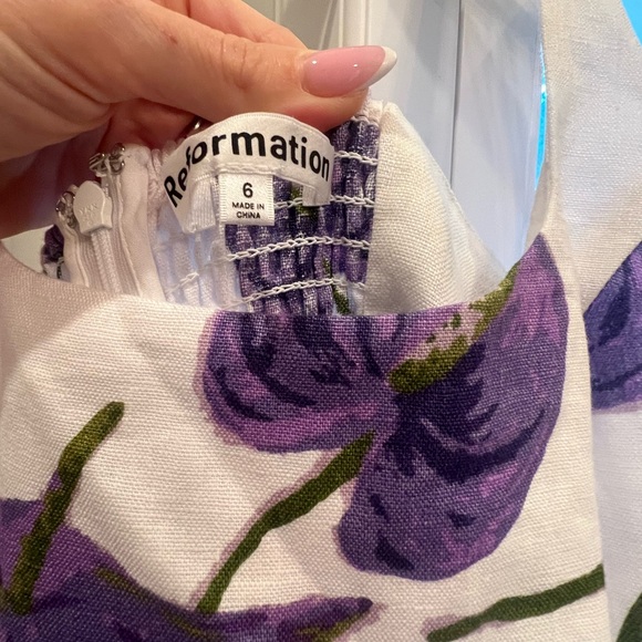 Reformation NWOT Yana linen lined dress in size 6. Never worn. - Picture 6 of 7